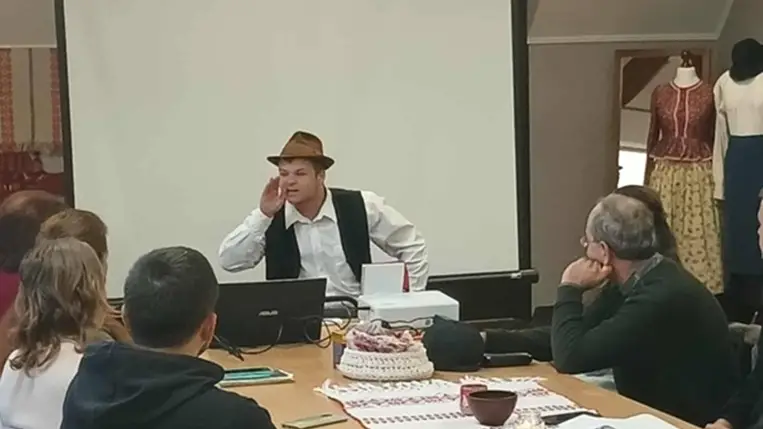 Módszertani és gyakorlati szeminárium - „A kárpátaljai magyar és ukrán nép művészete” (Tanulható hagyomány – népismeret mint élő tantárgy)