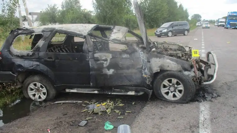 Három ember halt meg egy útsüllyedés miatt történt balesetben. A hatóságok két felelőst neveztek meg. Fotó: Ukrán Főügyészség hivatala