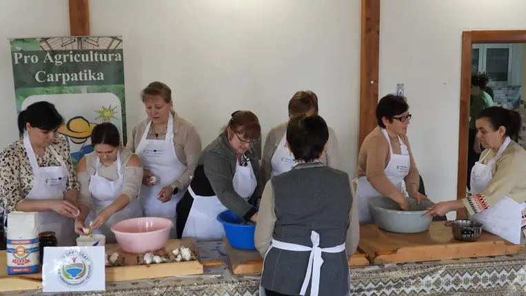 Jótékonysági fánksütés Somban - Hagyomány, közösség és gondoskodás