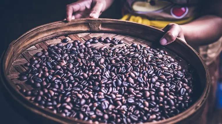 Történelmi csúcson a kávé ára, ezt már a fogyasztók is megérezhetik