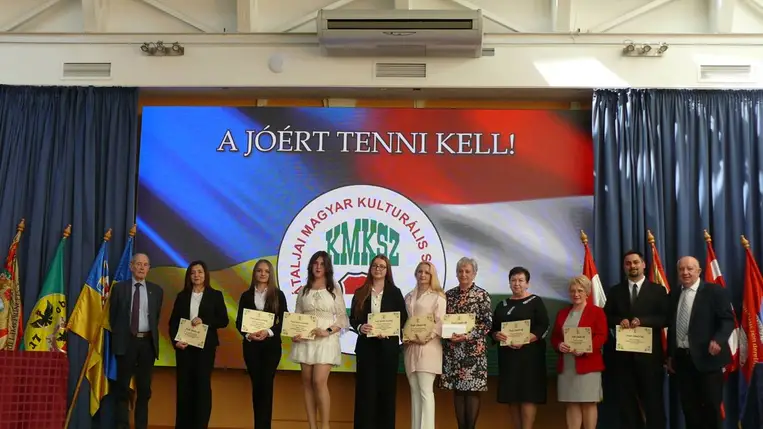 A KMKSZ tisztújító közgyűlésén: újraválasztották Brenzovics Lászlót - Hűség, kitartás, szolidaritás