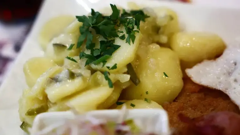 Váratlan hatása van a krumplievésnek – hatásos lehet egy gyakori betegség ellen