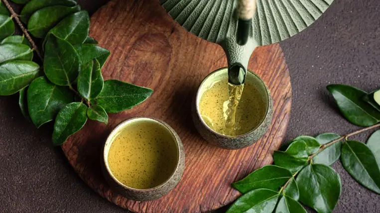 Ez az ital tényleg segíti a máj regenerálódását – de csak, ha így iszod