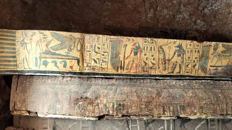 Szenzációs felfedezés Luxorban: 22 díszes koporsóba zárt múmiát találtak egy rejtett sírkamrában. Fotó: Facebook.com