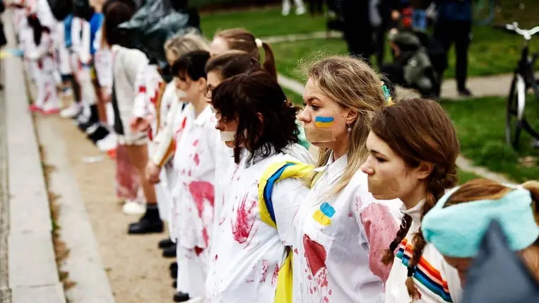 Tiltakozás Berlinben a nők és lányok elleni erőszak ellen. Fotó: AFP