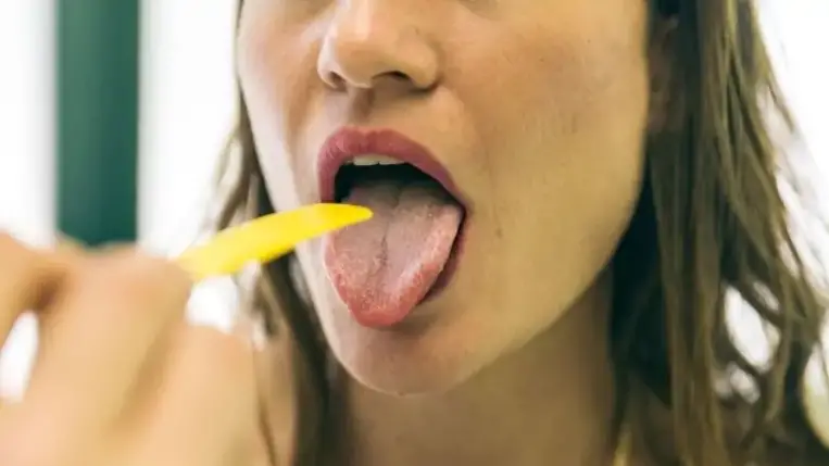 Természetes módszerekkel a torokfájás ellen