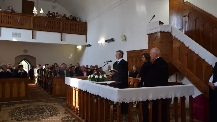 Hálaadó istentisztelet Benében