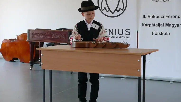 Tehetségkutató seregszemle és tábor Beregszászon