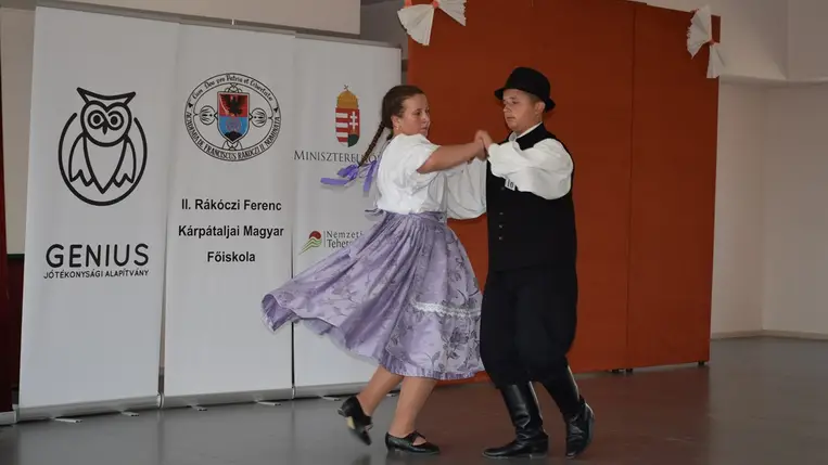 Tehetségkutató seregszemle és tábor Beregszászon