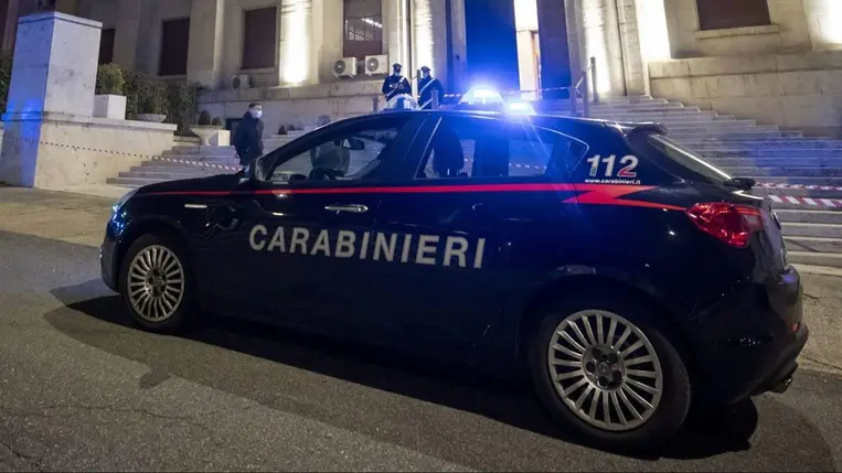 Bankrablók hívtak rendőröket, miután rájuk omlott a maguk ásta alagút