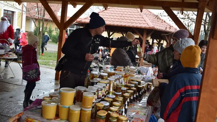 Adventi vásár Beregszászban. (Fotó: Kovács Elemér)