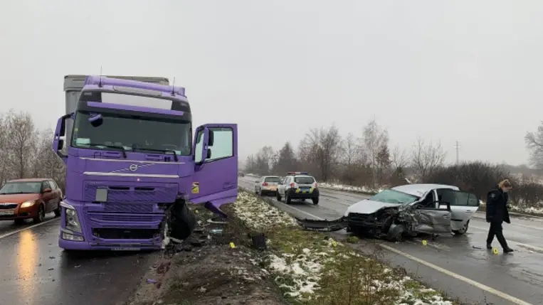 Tömegbaleset a Kijev-Csap autóúton Kárpátalján. (Fotó: Mukachevo.net)