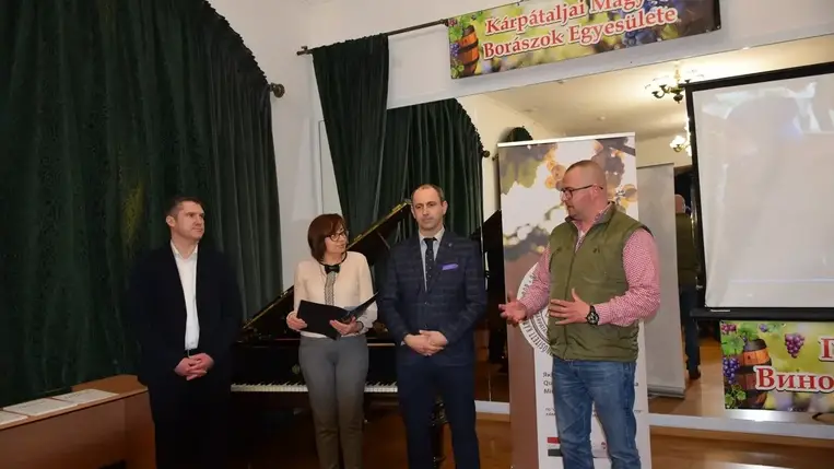 Bormustra a Kárpátaljai Magyar Borászok Egyesülete szervezésében