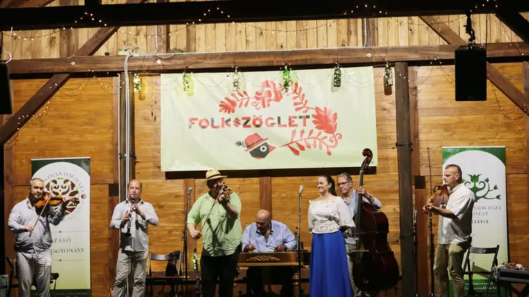 Pajtába a FolkSzöglettel!