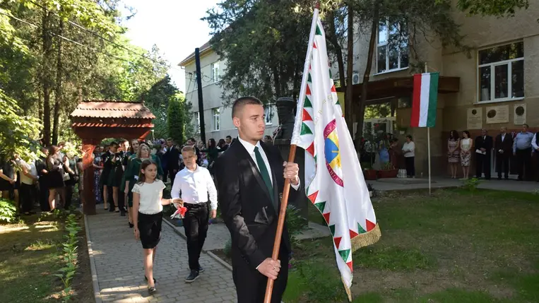 Ballagási ünnepség és verébavató a Beregszászi Bethlen Gábor Líceumban