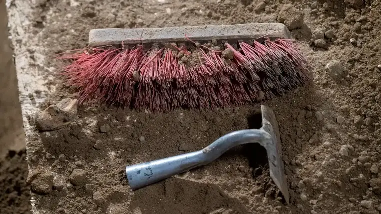 Szívrohamot kapott a gyilkos, amikor épp a barátnője holttestét ásta el