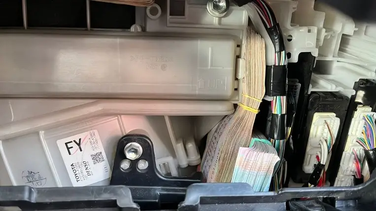 Több mint egymillió hrivnyát próbált átvinni a határon Asztélynál