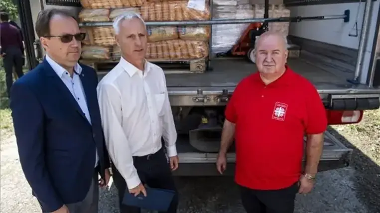 Baranyai kistelepülések nyolctonnányi adományt gyűjtöttek a menekülteknek