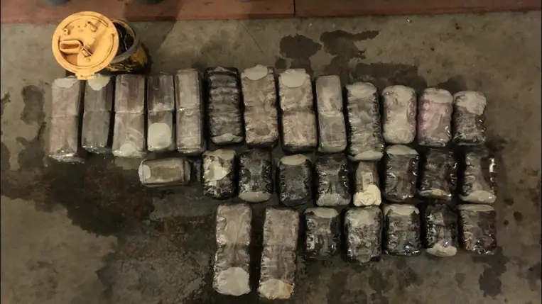 Az ukrán vámosok 21 kg hasist találtak egy üzemanyagtartályban