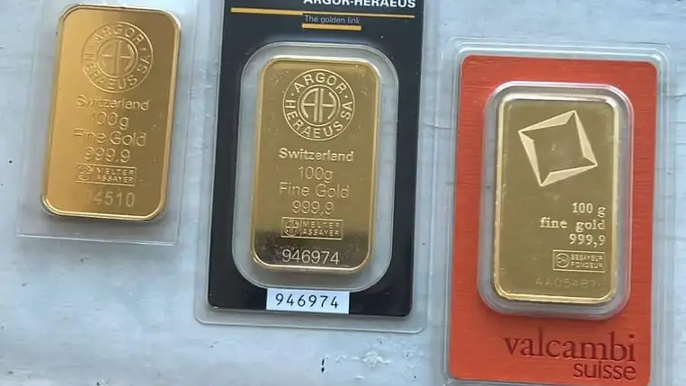 Aranyrudak és rengeteg valuta: Külföldre akart szökni apa és fia Kárpátalján