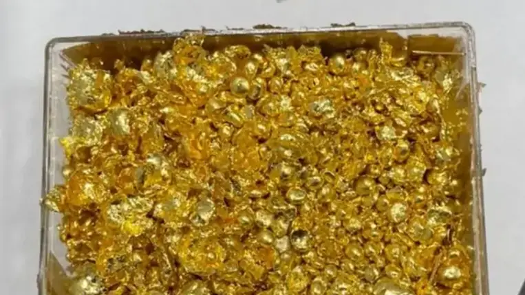 Elkapták: Egymillió dollár értékben akart kivinni valutát és aranyat Ukrajnából