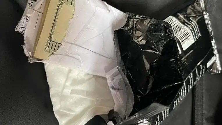 320 ezer dollárt próbált átvinni Lengyelországba egy ukrán állampolgár