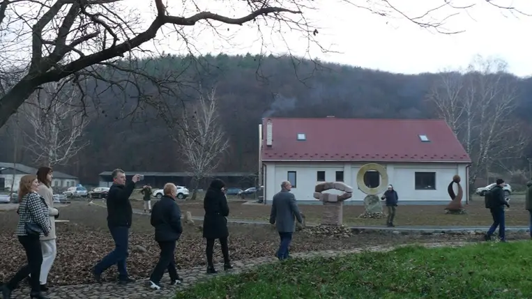 Szoborparkot és alkotóházat avattak Beregszentmiklóson. Fotó: Kovács Elemér