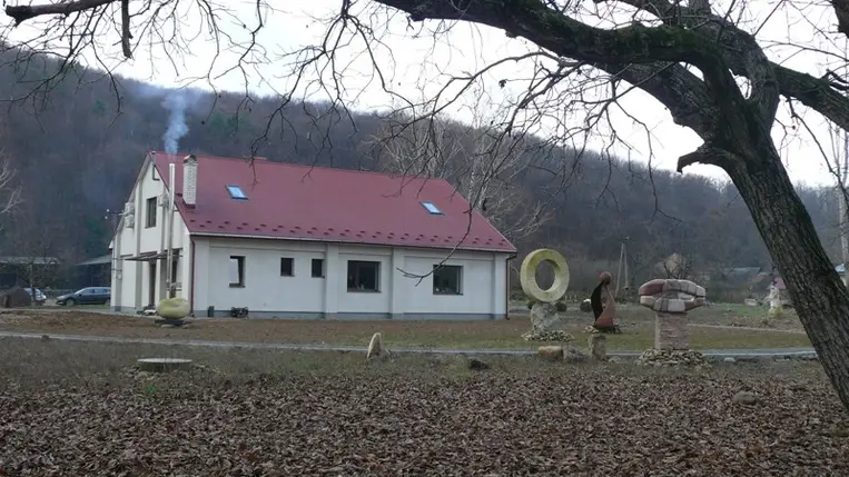 Szoborparkot és alkotóházat avattak Beregszentmiklóson. Fotó: Kovács Elemér