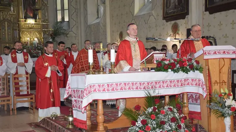 Templombúcsú és a Szent Kereszt Év lezárása Beregszászban
