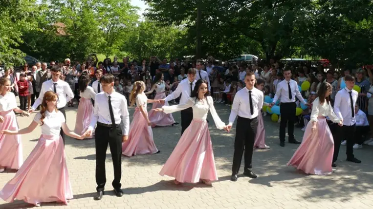 Tanévzáró a beregszászi zrínyiseknél. Fotó: Kovács Erzsébet