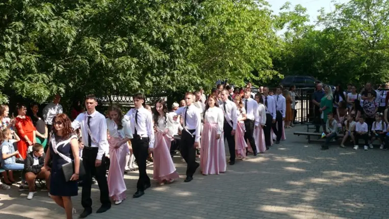 Tanévzáró a beregszászi zrínyiseknél. Fotó: Kovács Erzsébet