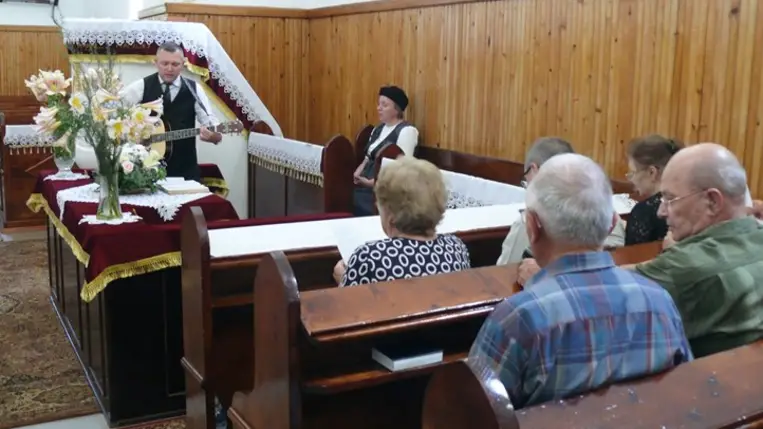 A Csongori Szenvedélybetegeket Mentő Misszió csendesdélutánja Beregardóban. Fotó: Kárpátinfo/Kovács Erzsébet