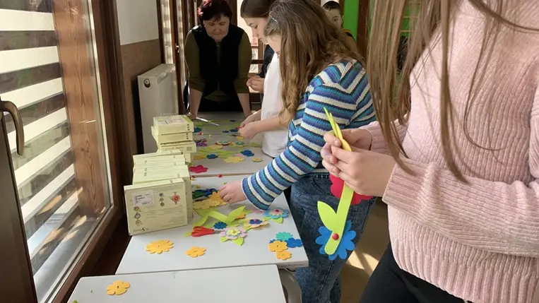 Játszóházi programot szervezett a Beregszászi Járási Máltai Szeretetszolgálat a Karácsfalvai Sztojka Sándor Görögkatolikus Líceumban.