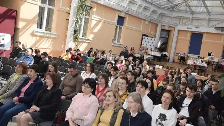 Kettő az egyben: karriernap és öregdiák expo a Rákóczi Főiskolán. Fotó: Kárpátinfo/Kovács Elemér