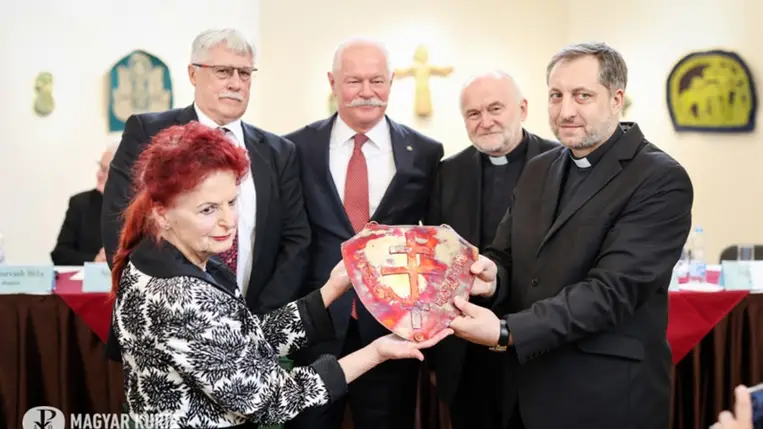 2023-ban a határon túlról az Ortutay Elemér kárpátaljai görögkatolikus lelkész hagyatékát őrző intézmény vezetése kapta a díjat. (Fotó: Merényi Zita)