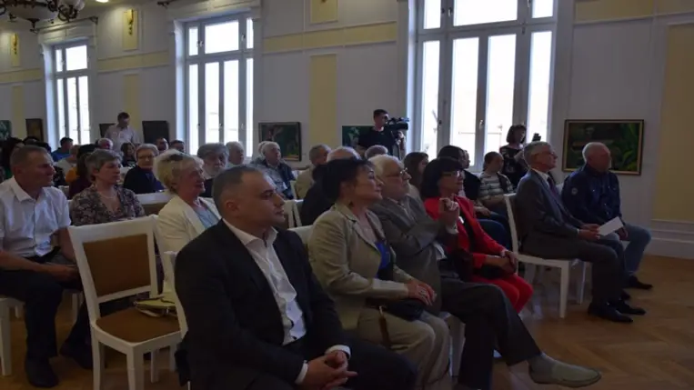 Kiállításmegnyitó a Munkácsy Mihály Magyar Házban -  Volodimir Mikita ismert és ismeretlen alkotásai