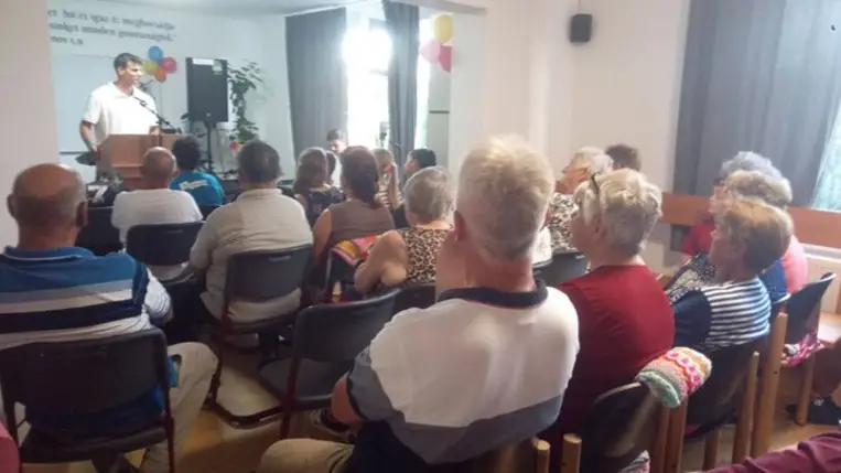 Bibliai gyermekhét és evangelizáció a Glória Ifjúsági Központban - „Nézzük fel Jézusra!”