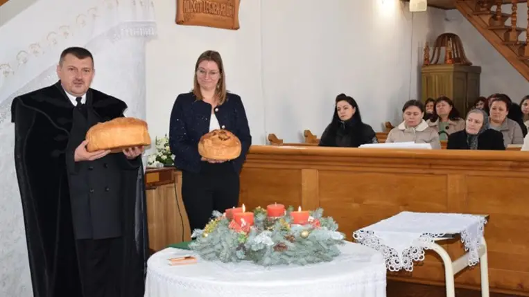 Magyarok kenyere: oklevélátadás Verbőcön - A búzaszem is a békéről álmodik. Fotó: Kárpátinfó/ Kovács Elemér