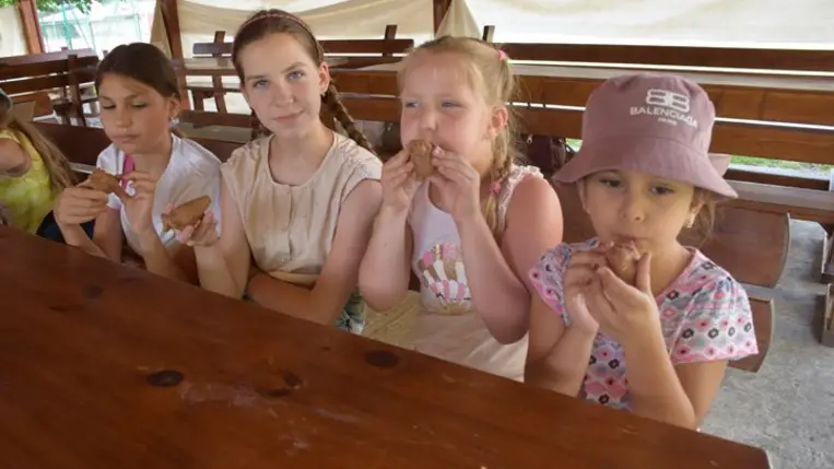 Ukrán tábor a Kárpátaljai Magyar Nagycsaládosok Egyesülete szervezésében - Nyelvtanulás játékosan