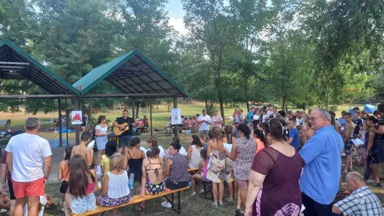 Nyárbúcsúztató a nagycsaládosoknál - Hálaadás, szórakozás, közösségépítés.  Fotó : Kárpátinfó/ Kovács Erzsébet