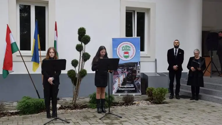 Perényi Zsigmondra és az aradi vértanúkra emlékeztek Beregardóban - Hazaszeretet, kitartás, istenhit. Fotó: Kárpátinfó/ Kovács Erzsébet