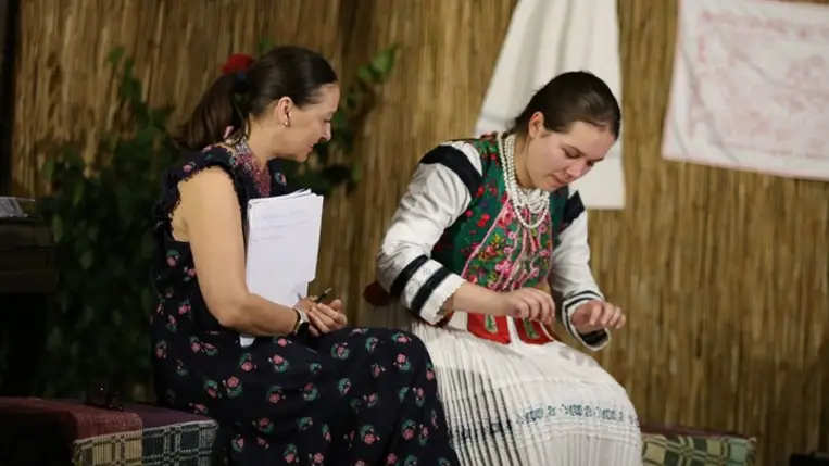 Mesébe illő verseny - Felvidéki népmesemondó verseny Gombaszögön. Fotó: Farkas József