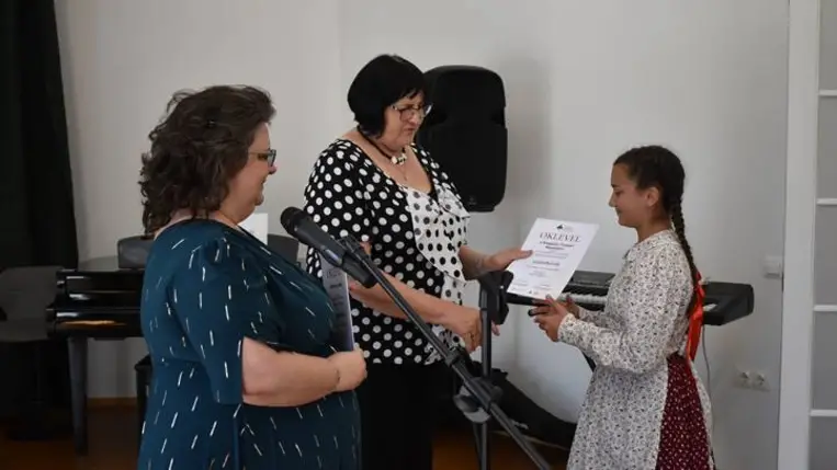 Kézműveskiállítás és tehetségek bemutatkozása a Perényi Kultúrkúriában - Hagyományápolás és közösségépítés. Fotó: Kárpátinfó/ Kovács Erzsébet