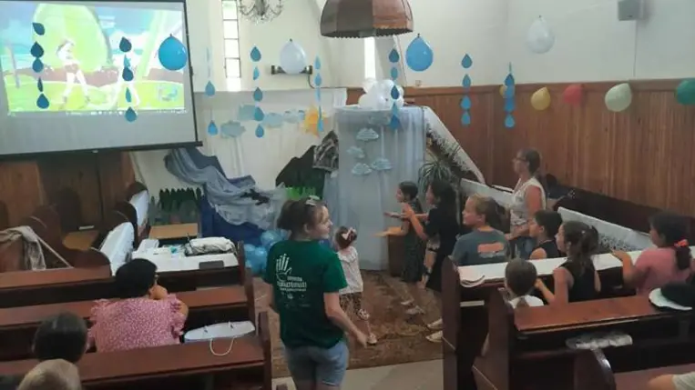 Vakációs Bibliahét Beregardóban - Vízjelek. Fotó: Kárpátinfó/ Kovács Erzsébet