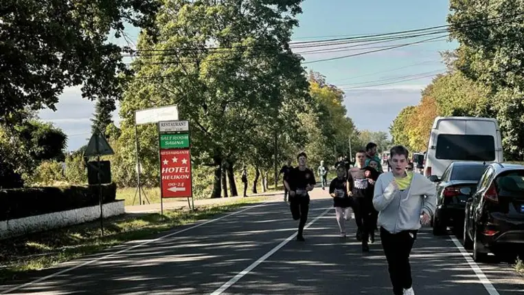 Jótékonysági futás a KMKSZ ISZ és Beregszászi Városi Tanács szervezésében