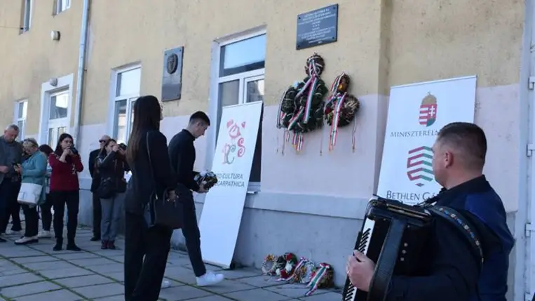 Október 9. – Beregszász gyásznapja. A ’44-es bombázás áldozataira emlékeztek. Fotó: Kárpátinfó/ Kovács Erzsébet