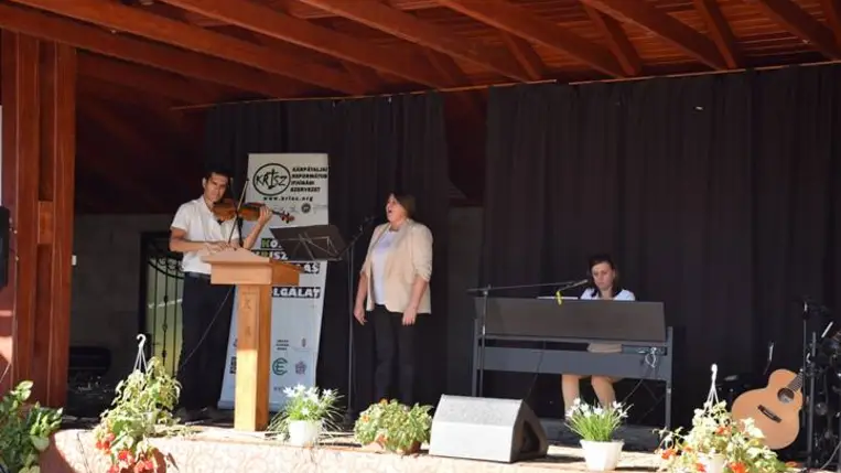 KRISZ Ifjúsági csendesdélután Tiszakeresztúrban - Szeress és szolgálj Fotó: Kárpátinfó/ Marton Erzsébet