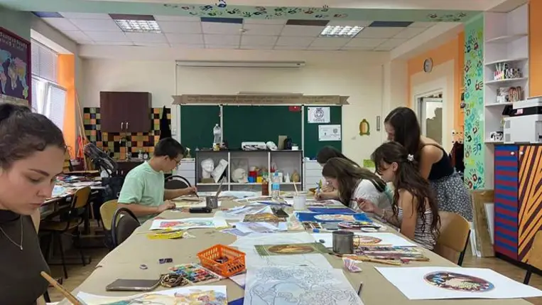 Jankovics Mária Alkotótábor, tizenötödször - Szecesszió, grafiti, plein air – megannyi élmény. Fotó: Kárpátinfó/ Kovács Elemér