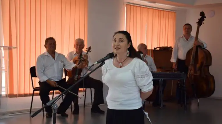 Tizenötéves a Bereg-vidéki Népzenei és Néptánctábor - Megtartó hagyományok, gyökerek. Fotó: Kárpátinfó/ Kovács Erzsébet