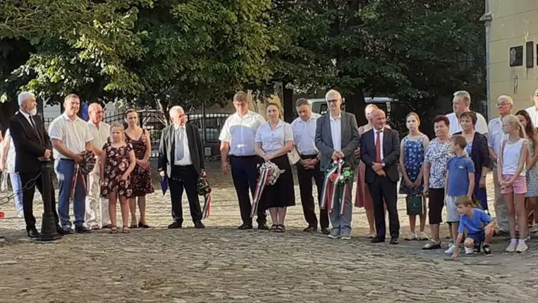 Kenyérszentelés és szoboravatás Beregszászban - A legnehezebb időben is lehet jövőt teremteni